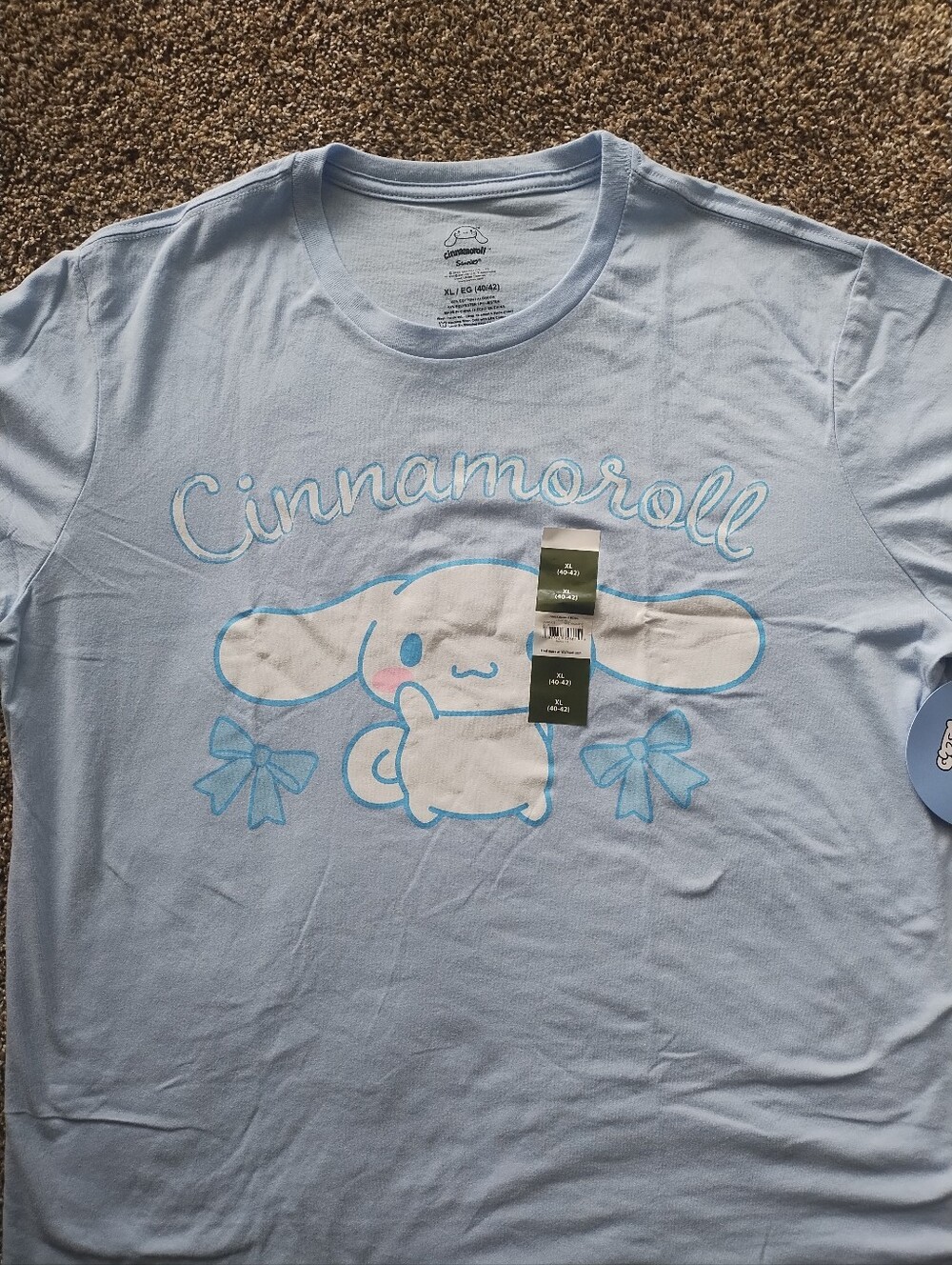 Cinnamoroll Light Blue Graphic Tee - Sanrio - Picture 2 of 6